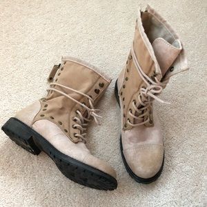 NWOT Roxy canvas and suede lace up booties